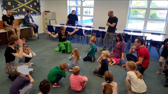 Magyar Iskola – Április