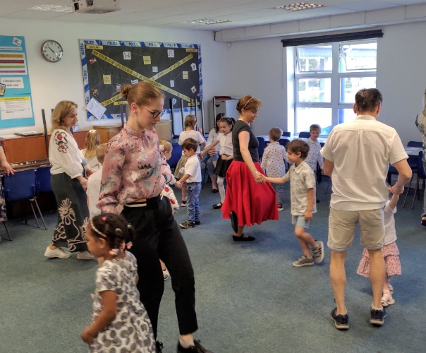 Magyar Iskola – Május