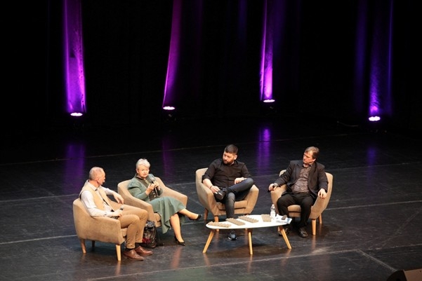 Magyar Iskola – Március